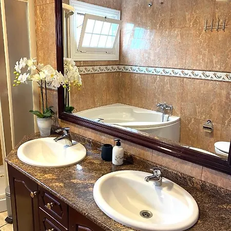 Adeje Galeon * アデヘ